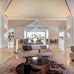 Отель Royalton Blue Waters - All Inclusive гостиничный бар