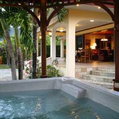 Отель Villa Oramarama - Moorea Французская Полинезия, Папеэте - отзывы, цены и фото номеров - забронировать отель Villa Oramarama - Moorea онлайн бассейн