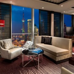 Four Seasons Hotel Shanghai at Pudong комната для гостей