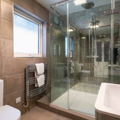Отель Fred's Flat With Sea View Брайтон ванная