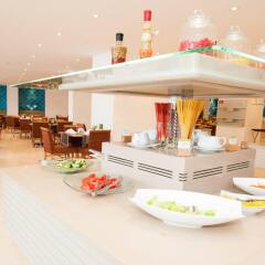 Отель Holiday Inn Istanbul City питание фото 2