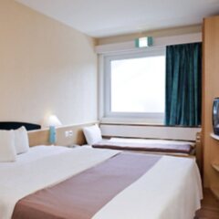 Отель Ibis Palacio De Congresos комната для гостей