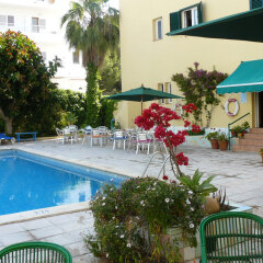 Отель Hostal Valencia