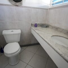 Отель Yellow Canary Beach Villa ванная фото 2