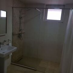 Отель Cross Apartments and Tours Армения, Ереван - отзывы, цены и фото номеров - забронировать отель Cross Apartments and Tours онлайн ванная