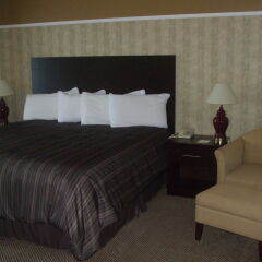 Отель Days Inn by Wyndham Trois-Rivieres удобства в номере фото 2