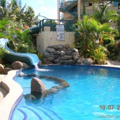 Grand Melanesian Hotel бассейн