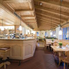 Отель Wander- und Bikehotel Vinschgerhof Силандро гостиничный бар