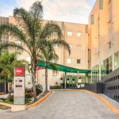 Отель ibis Guadalajara Expo парковка