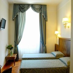 Embassy Hotel комната для гостей фото 2