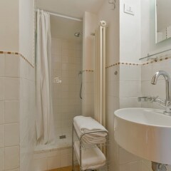 Апартаменты Palazzo Uguccioni Apartments Флоренция ванная