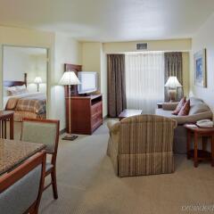 Отель Staybridge Suites Sacramento Airport Natomas комната для гостей фото 2
