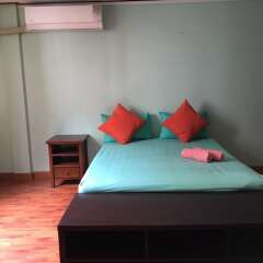 Отель Pin Guest House Бангкок комната для гостей фото 3