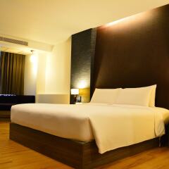 Отель Trinity Silom Hotel Таиланд, Бангкок - 2 отзыва об отеле, цены и фото номеров - забронировать отель Trinity Silom Hotel онлайн комната для гостей фото 3
