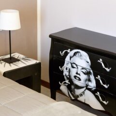 Отель Leone X Guest House сейф в номере