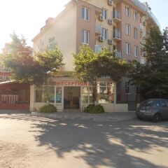 Отель Sunny Holiday Болгария, Солнечный берег - 1 отзыв об отеле, цены и фото номеров - забронировать отель Sunny Holiday онлайн парковка