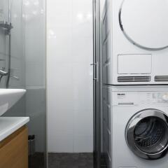 Отель WeHost Messeniuksenkatu 10 Финляндия, Хельсинки - отзывы, цены и фото номеров - забронировать отель WeHost Messeniuksenkatu 10 онлайн ванная