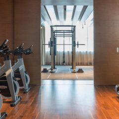 Отель Hilton Dubai Al Habtoor City фитнесс-зал