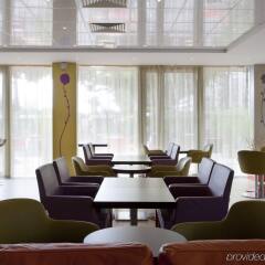Отель Holiday Inn Express Paris Canal De La Villette Париж гостиничный бар