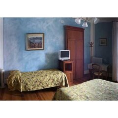 Отель Villa Toscanini Стреза сейф в номере