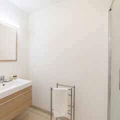 Отель Sweet Inn Apartments Argent Бельгия, Брюссель - отзывы, цены и фото номеров - забронировать отель Sweet Inn Apartments Argent онлайн ванная фото 2