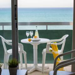 Costantiana Beach Hotel Apartments питание