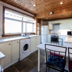 Отель Empty2occupied Family Home in Craigour Terrace With Driveway & Garden Эдинбург в номере
