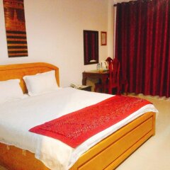 Douangpraseuth Hotel in Vientiane, Laos from 42$, photos, reviews - zenhotels.com guestroom