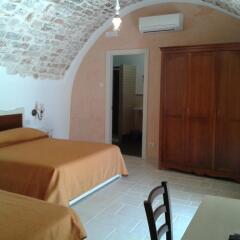 Отель B&B Il Mulino del Monastero Конверсано комната для гостей фото 4