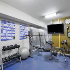 Отель Canadas Best Value Inn Valemount фитнесс-зал фото 3