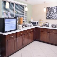 Отель Howard Johnson Los Angeles США, Лос-Анджелес - отзывы, цены и фото номеров - забронировать отель Howard Johnson Los Angeles онлайн в номере