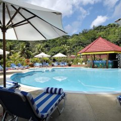 Отель Berjaya Praslin Resort Сейшельские острова, Остров Праслин - 12 отзывов об отеле, цены и фото номеров - забронировать отель Berjaya Praslin Resort онлайн бассейн
