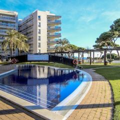 Отель Apartamentos S'abanell Central Park Испания, Бланес - отзывы, цены и фото номеров - забронировать отель Apartamentos S'abanell Central Park онлайн