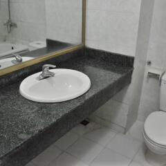 Green Bay Hotel Halong ванная