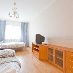 Апартаменты Hello Apartment on Staroderevenskaya 33 Санкт-Петербург комната для гостей фото 2