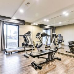 Отель Comfort Inn Montréal Aéroport Канада, Монреаль - отзывы, цены и фото номеров - забронировать отель Comfort Inn Montréal Aéroport онлайн фитнесс-зал фото 3