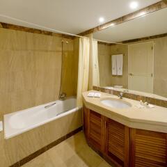 Отель Vila Petra Aparthotel Португалия, Албуфейра - отзывы, цены и фото номеров - забронировать отель Vila Petra Aparthotel онлайн ванная