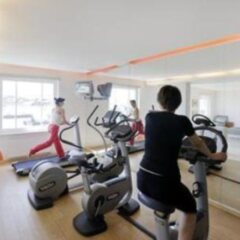 Отель Novotel Vilnius Centre Литва, Вильнюс - 11 отзывов об отеле, цены и фото номеров - забронировать отель Novotel Vilnius Centre онлайн фитнесс-зал фото 3