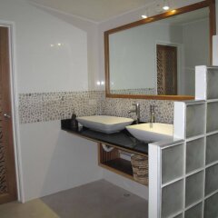 Sau Bay Resort & Spa in Vanaira Bay, Fiji from 289$, photos, reviews - zenhotels.com bathroom