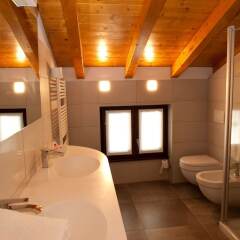 Отель Agriturismo Il Mulinum Италия, Порлецца - отзывы, цены и фото номеров - забронировать отель Agriturismo Il Mulinum онлайн ванная фото 2