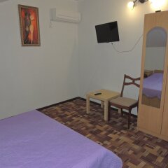 Гостиница Гостевой Дом Бриз в Анапе отзывы, цены и фото номеров - забронировать гостиницу Гостевой Дом Бриз онлайн Анапа комната для гостей фото 3