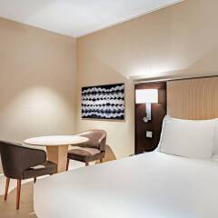 Отель AC Hotel Irla by Marriott Испания, Барселона - отзывы, цены и фото номеров - забронировать отель AC Hotel Irla by Marriott онлайн комната для гостей фото 4