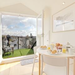 Отель Brighton Getaways - Panoramic Penthouse Великобритания, Хов - отзывы, цены и фото номеров - забронировать отель Brighton Getaways - Panoramic Penthouse онлайн комната для гостей фото 3