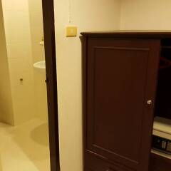 Отель B & B Patong Beach House сейф в номере
