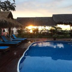Отель Bambie Boutique Home & Resort бассейн