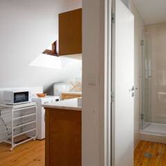 Отель Alecrim 4 · Bright Tailor Made in the Heart of Lisbon Лиссабон удобства в номере