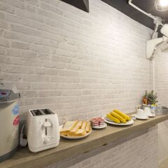 Fun Hostel Phuket Patong - Adults Only питание