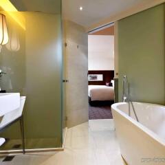 Отель Pan Pacific Hanoi (ex. Sofitel Plaza) Ханой ванная