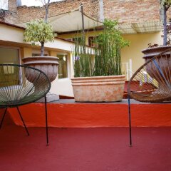 Отель Residencia Los Angeles Bed & Breakfast балкон