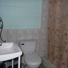 Отель Guesthouse Dos Molinos Гондурас, Сан-Педро-Сула - отзывы, цены и фото номеров - забронировать отель Guesthouse Dos Molinos онлайн ванная фото 2